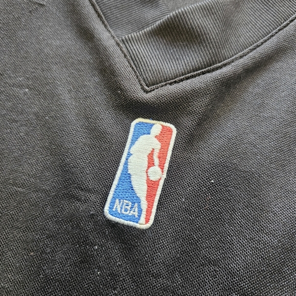 Vintage Y2k Nike Men's Black Basketball Jersey - Picture 3 of 6